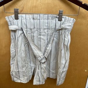 Forever 21 bag shorts with belt